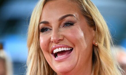 La routine d&rsquo;entraînement « de haute intensité » de Josie Gibson au milieu d&rsquo;une perte de poids de 5 pierres à 41 ans