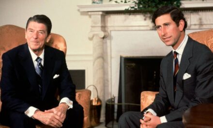 Le faux pas de Ronald Reagan avec le roi Charles à la Maison Blanche