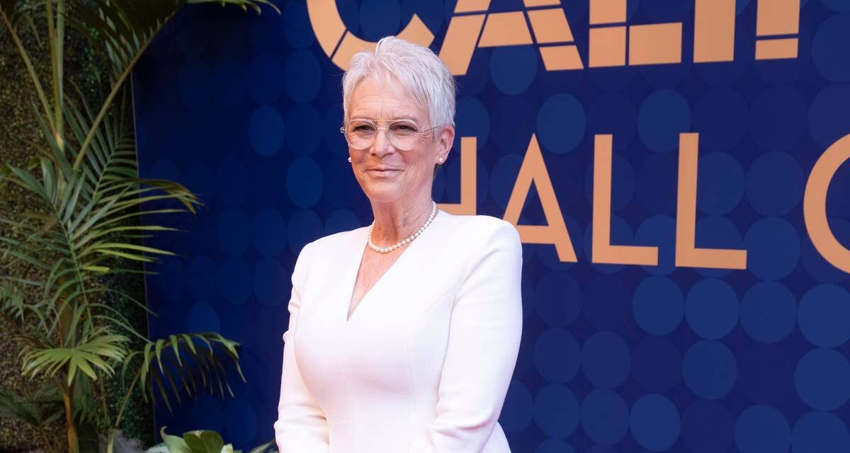 Comment l&rsquo;approche « ennuyeuse » de Jamie Lee Curtis en matière de santé à la soixantaine est le secret ultime de la longévité