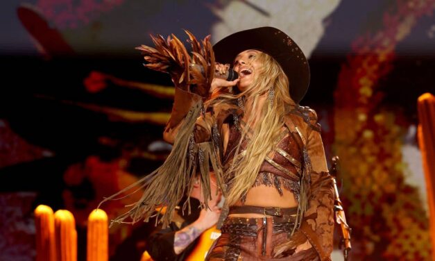 L&rsquo;évacuation du festival Stagecoach laisse les fans furieux après que les organisateurs ont levé l&rsquo;ordre après 90 minutes