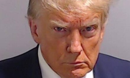 Donald Trump sort de la Maison Blanche après des rumeurs de Pâques et d&rsquo;hospitalisation « déséquilibrées »