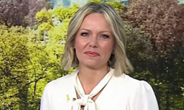 Dylan Dreyer d&rsquo;aujourd&rsquo;hui fait une déclaration dans une mini-robe audacieuse à nœud et des talons vertigineux