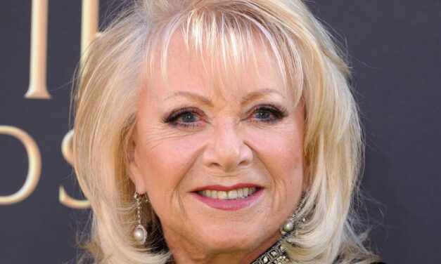 Le refus d&rsquo;Elaine Paige d&rsquo;épouser son ancien petit ami toyboy de 23 ans son cadet