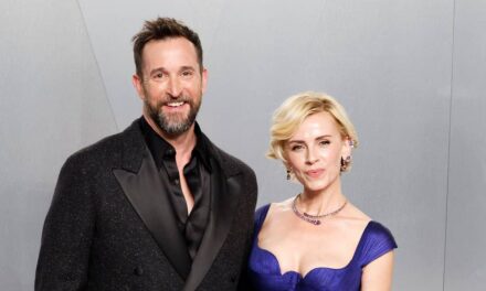 Noah Wyle fait un rare commentaire sur sa femme Sara alors qu&rsquo;elle fait un grand retour après 10 ans de pause – exclusif
