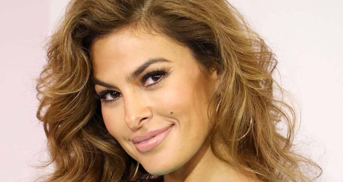 Eva Mendes taquine les soirées coquines avec Ryan Gosling : « Tous les innommables »