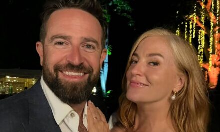 Sky News Sarah-Jane Mee : « Il n&rsquo;y a pas de « marche » dans notre famille recomposée »