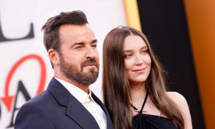 Justin Theroux et Nicole Brydon Bloom ont l&rsquo;air incroyablement adorés lors de leur première apparition en tant que nouveaux parents