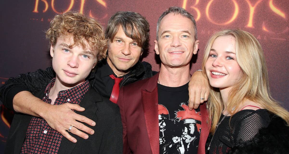 Les jumeaux adolescents de Neil Patrick Harris sont sous les projecteurs avec une apparition rare et frappante sur le tapis rouge