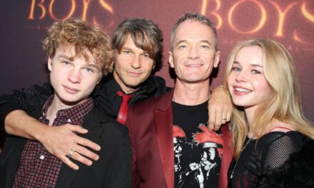 Les jumeaux adolescents de Neil Patrick Harris sont sous les projecteurs avec une apparition rare et frappante sur le tapis rouge
