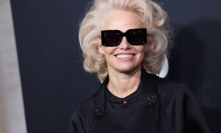 Cette coiffure des années 70 pourrait vous faire perdre des années en 2026 : « Le secret est sorti du sac »
