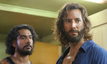 Regard rare sur la vie de la star de Lost, Henry Ian Cusick, à Hawaï avec sa femme et ses 3 enfants
