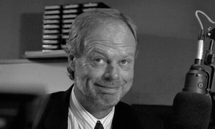 Bob Harris de BBC Radio 2 souffre d&rsquo;une « douleur atroce » alors qu&rsquo;il partage une mise à jour sur le cancer