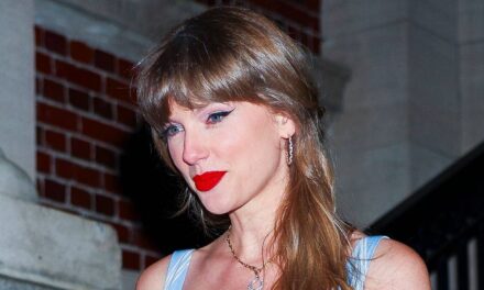 Taylor Swift est une vision dans une robe à 325 $ pour un dîner intime à New York