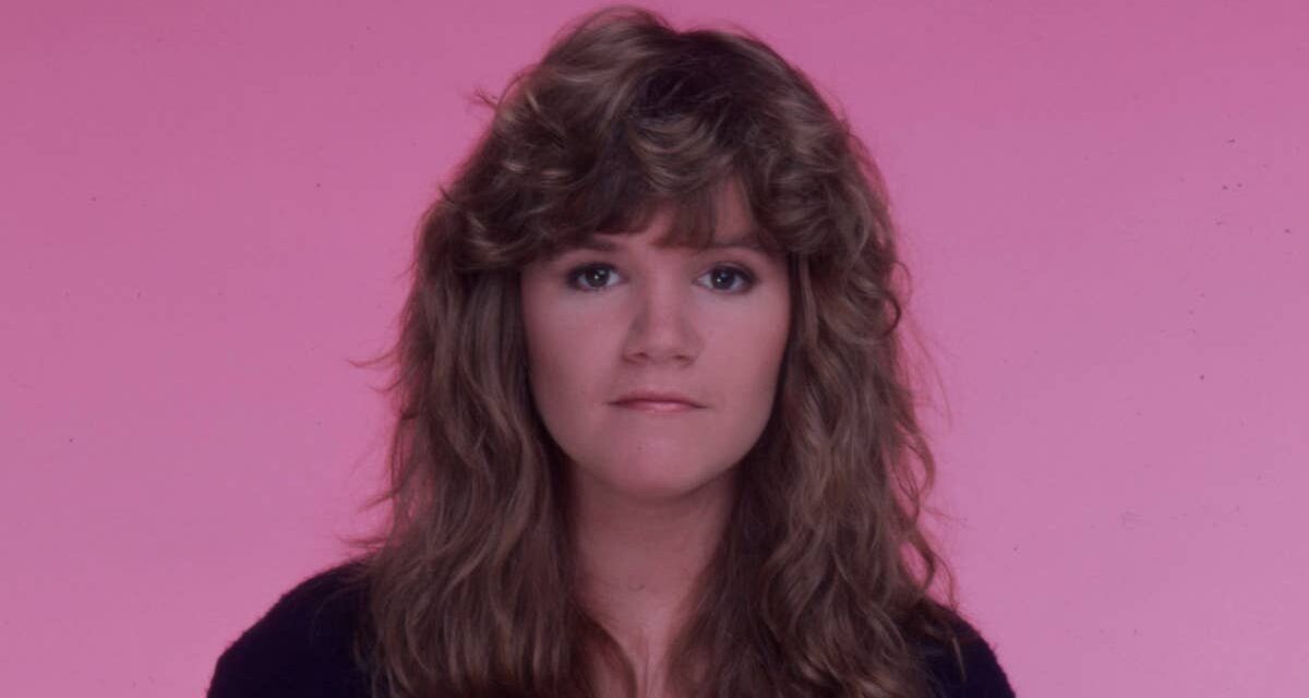 Rencontrez les cinq enfants de la star des années 80, Mare Winningham, dont son fils qui l&rsquo;a suivie dans le métier d&rsquo;actrice