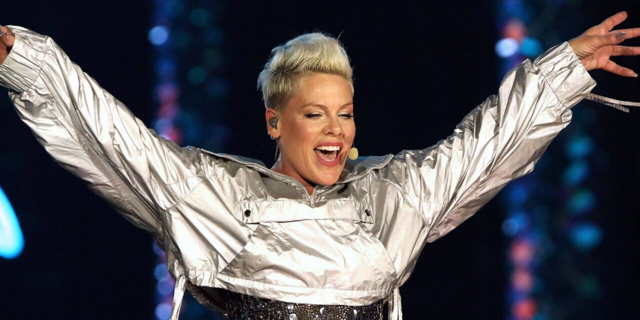 Pink révèle qu&rsquo;elle a obtenu la permission de sa fille de 14 ans pour accueillir les Tonys 2026