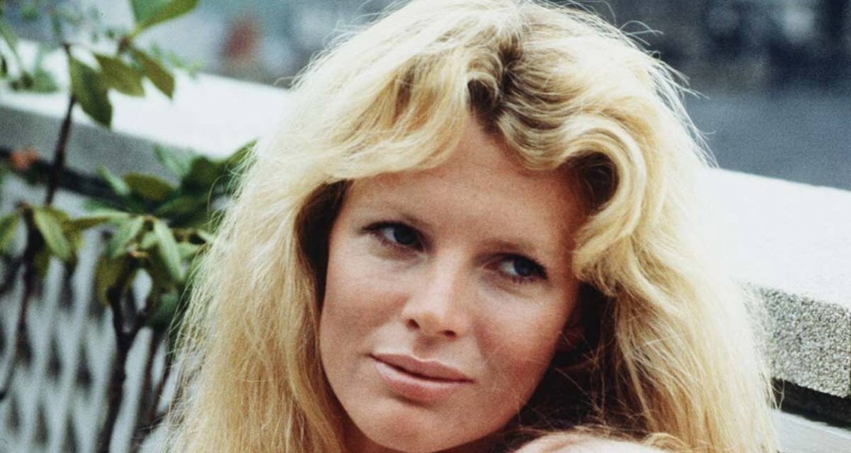L&rsquo;ancienne Bond girl Kim Basinger, 72 ans, est méconnaissable sur les photos exhumées