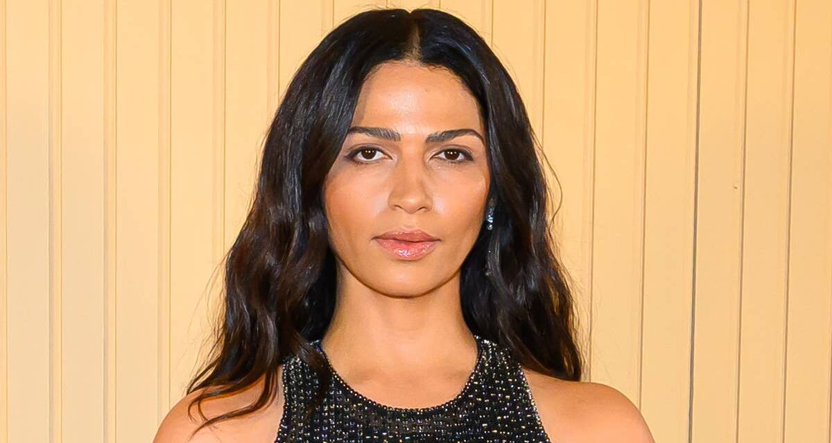 Camila, l&rsquo;épouse de Matthew McConaughey, est une vision dans une robe moulante ornée