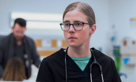 Taylor Dearden, la fille de Bryan Cranston, a réagi avec la formation de The Pitt lors d&rsquo;une urgence médicale réelle