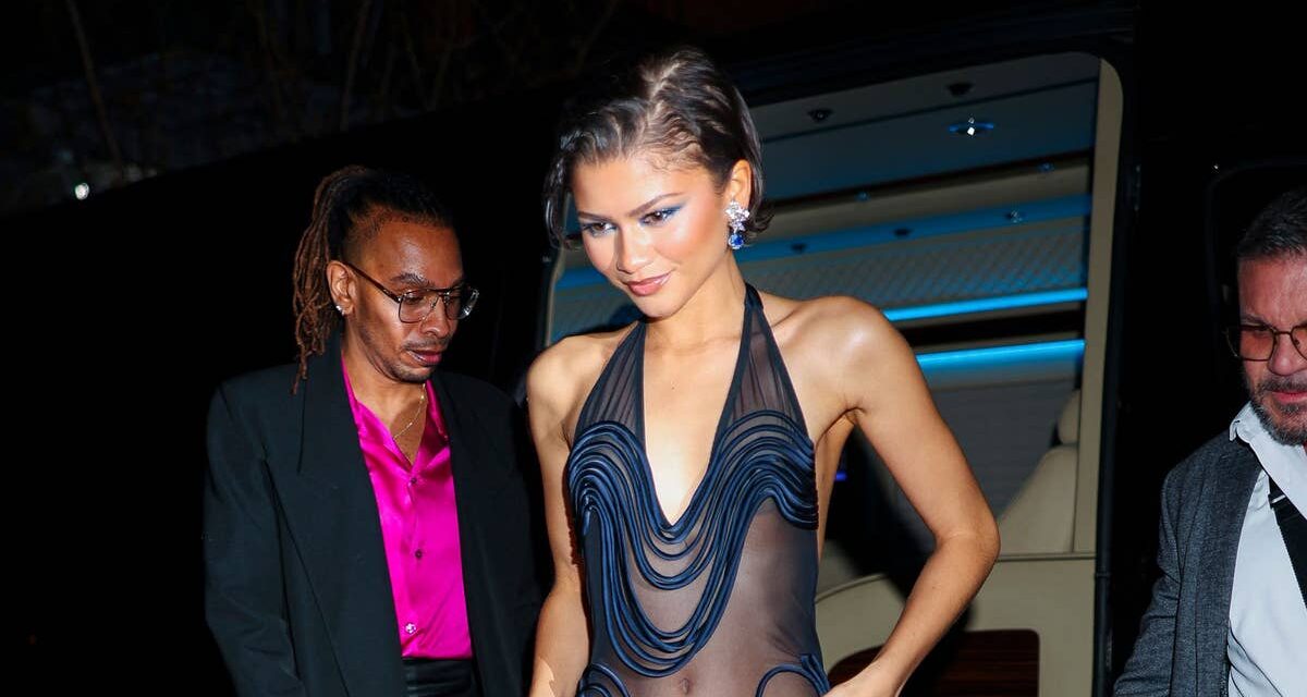 Zendaya éblouit dans sa robe transparente avec un fard à paupières bleu saisissant