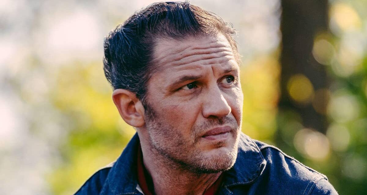 Le drame policier caché de Tom Hardy, The Bikeriders, est un incontournable pour les fans de MobLand