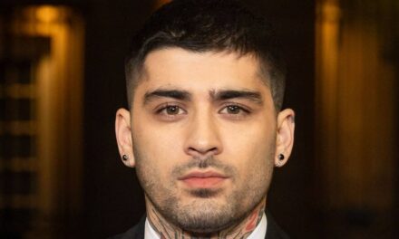 Les fans de Zayn Malik se précipitent aux côtés du chanteur alors qu&rsquo;il est hospitalisé de manière inattendue