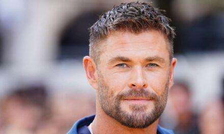 La fille adolescente de Chris Hemsworth laisse papa sans voix avec d&rsquo;incroyables talents de casse-cou