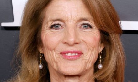 Caroline Kennedy rejoint le roi Charles et la reine Camilla pour une rare sortie à New York 4 mois après la mort de sa fille