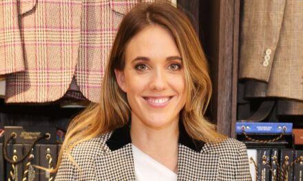Daisy Knatchbull, la cousine du prince Harry et du prince William, révèle qu&rsquo;elle est fiancée – découvrez la bague très unique