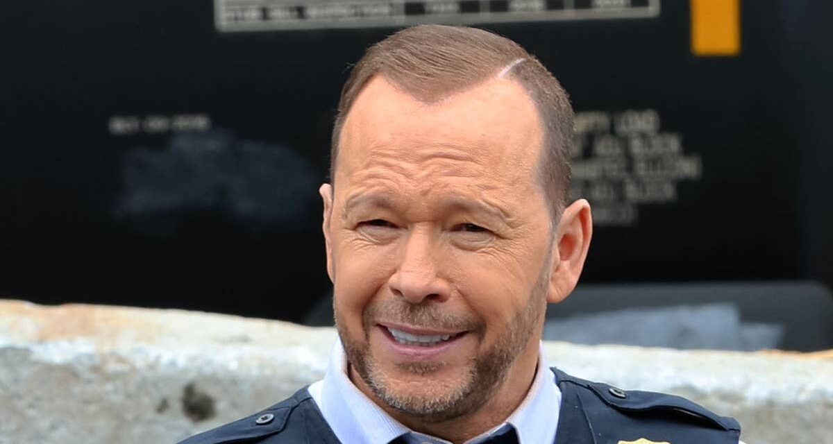 Donnie Wahlberg révèle le défi de filmer Boston Blue dans sa ville natale « folle »