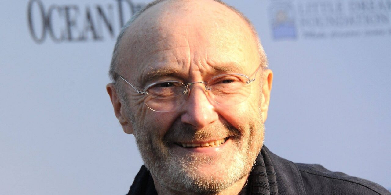 Le fils de la star du football de Phil Collins, 21 ans, vole la vedette dans de nouvelles photos inattendues avec son célèbre père