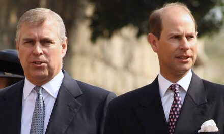 Le prince Edward rend une visite surprise à son frère Andrew Mountbatten-Windsor après son arrestation