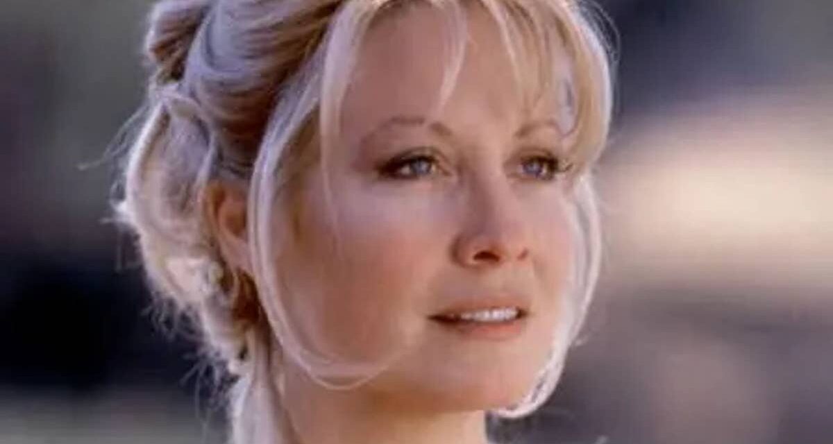 Qu&rsquo;est-il arrivé à la star de Crocodile Dundee, Linda Kozlowski, 40 ans plus tard et la vraie raison pour laquelle elle a quitté Hollywood