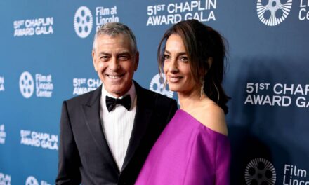 George et Amal Clooney profitent d&rsquo;une rare soirée en amoureux sur le tapis rouge, loin des jumeaux