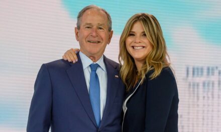 Jenna Bush Hager d&rsquo;AUJOURD&rsquo;HUI plaisante avec son père George W. Bush qui l&rsquo;a « harcelée » lorsqu&rsquo;ils se sont réunis pour un projet marquant