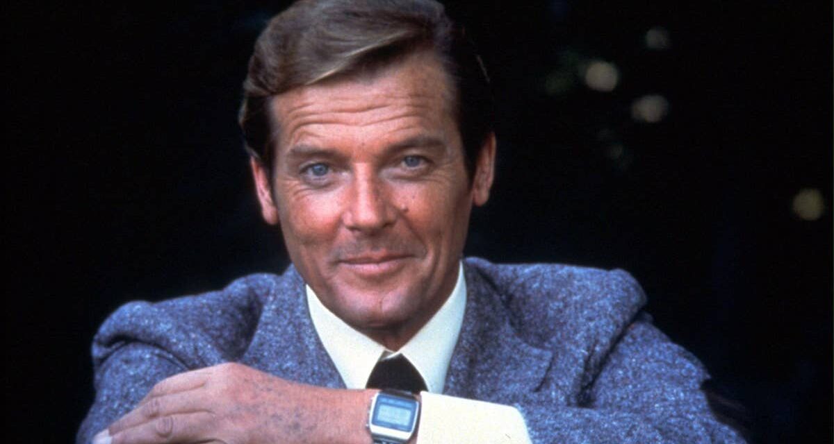 Rencontrez les 3 enfants de Roger Moore avec sa célèbre épouse – dont son fils qui était sa co-star