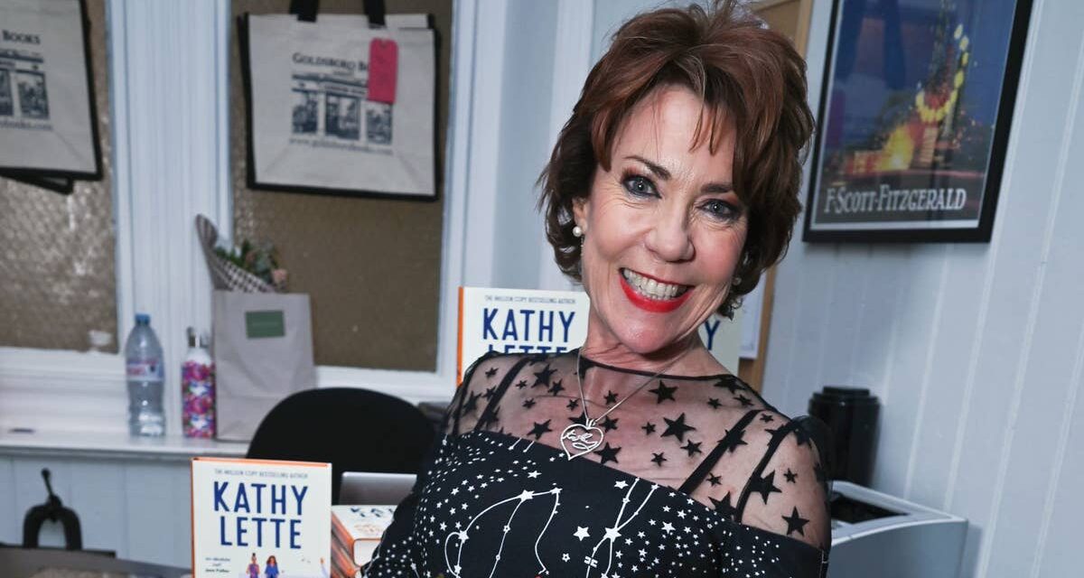 Kathy Lette : « Les femmes n&rsquo;abandonnent pas le sexe quand elles vieillissent ; on vieillit quand on abandonne le sexe&rsquo; – la joie du sexe dans la soixantaine