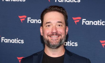 La photo découverte au lycée du mari de Serena Williams, Alexis Ohanian, fondateur de la technologie, avec une frange de rideau, est une pure nostalgie des années 90