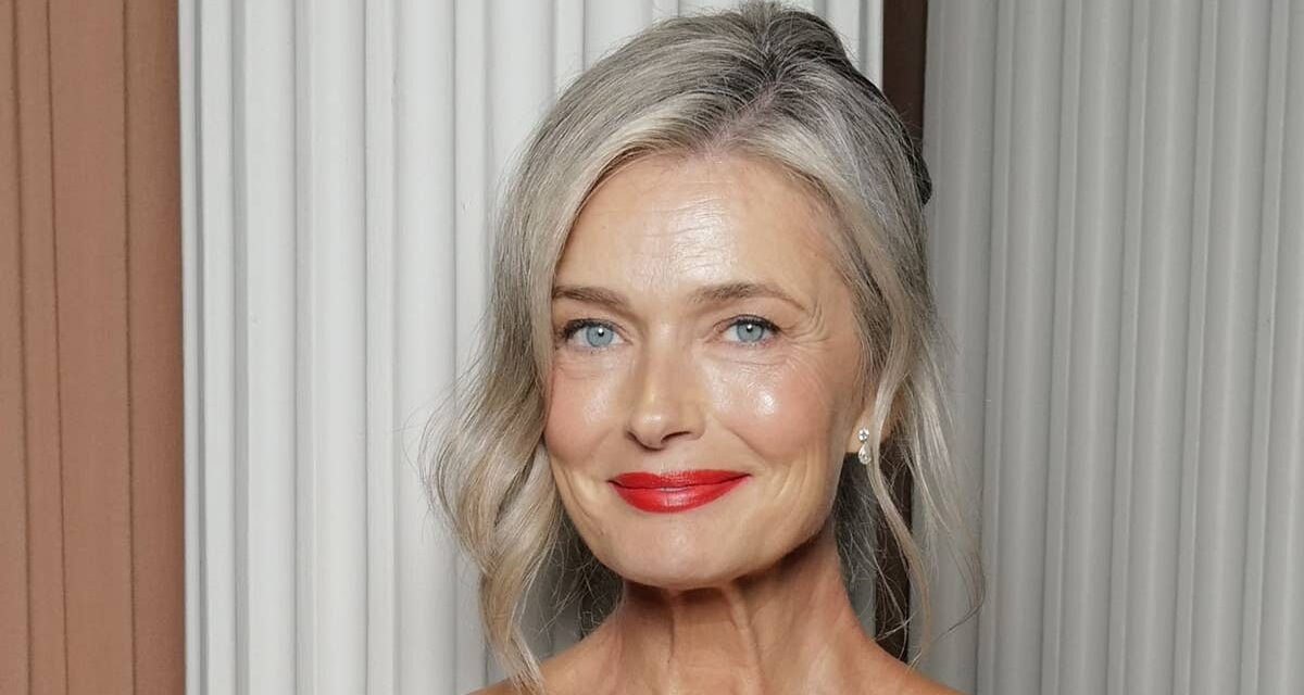 Paulina Porizkova, fille d&rsquo;anniversaire, fléchit sa silhouette tonique en bikini string : « Nous avons 61 ans »