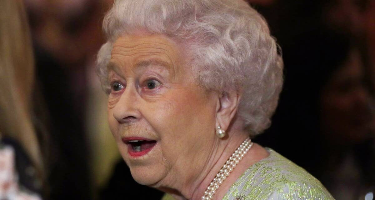 La période « oubliée » où la reine Elizabeth II a failli passer la nuit dans un pub