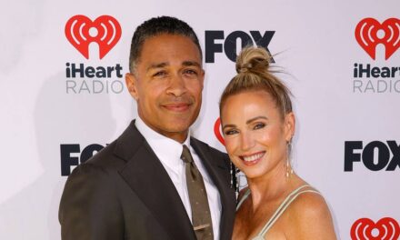 Amy Robach montre une énorme bague de fiançailles dans une nouvelle vidéo avec TJ Holmes