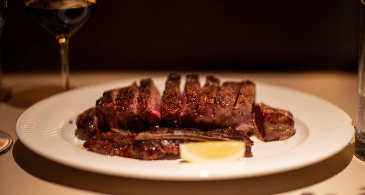 Ce restaurant revendique l&rsquo;un des meilleurs steaks au monde, voici à quoi ça ressemble vraiment