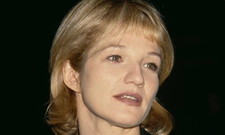 Rencontrez les deux enfants de la star des années 80 et 90, Ellen Barkin, dont la fille de l&rsquo;actrice qui a joué aux côtés d&rsquo;Andie MacDowell