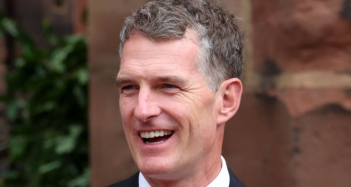 Rencontrez la famille incroyablement riche de Dan Snow – y compris ses liens avec la famille royale