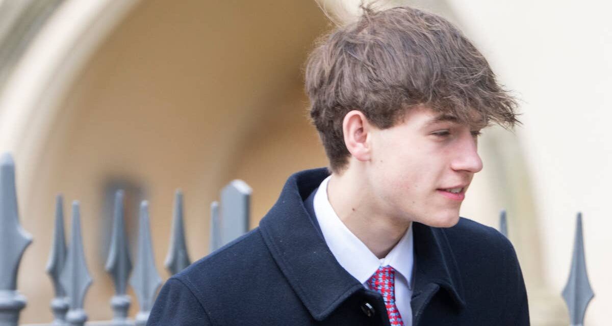 James, comte de Wessex ressemble étrangement au père Prince Edward pour son rare apparence souriante