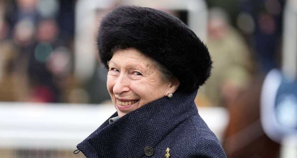 Famille royale EN DIRECT : les triples engagements de la princesse Anne et plus d&rsquo;actualités royales