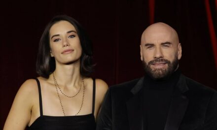 Ella, la fille de John Travolta, a un nouveau rôle qui vous laissera faire une double prise
