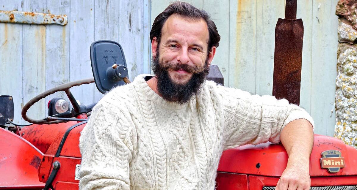 La vie privée de la star de The Repair Shop, Dominic Chinea, avec sa femme Maria, rarement vue