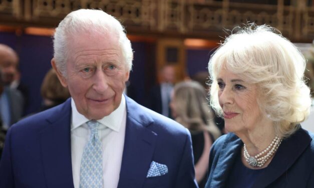 Famille royale EN DIRECT : le roi Charles se prépare à rencontrer Trump lors d&rsquo;une visite d&rsquo;État historique aux États-Unis après la fusillade à Washington