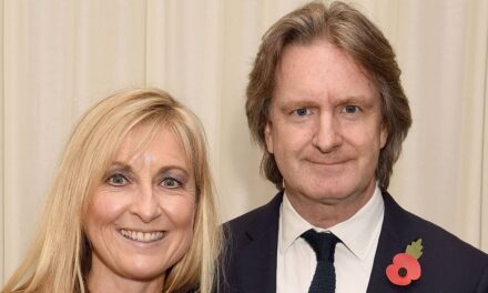 Le mari dévoué de Fiona Phillips, Martin Frizell, « touché » alors qu&rsquo;il partage une rare mise à jour sur la santé de sa femme au milieu du diagnostic d&rsquo;Alzheimer