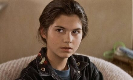 Pourquoi la star des années 90 Lisa Jakub a-t-elle arrêté de jouer après avoir joué dans les plus grands films de la décennie ?